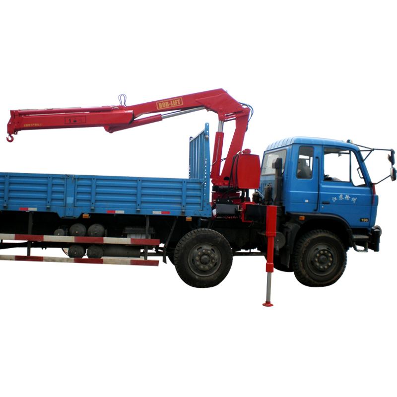 Grue montée sur camion à flèche articulée de 5 tonnes